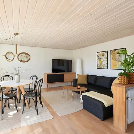 Apartment Syren In A Beautiful Close To Lokken *